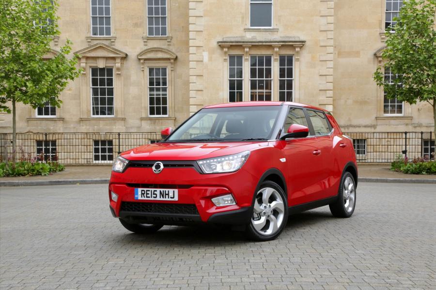  SsangYong Tivoli 2015 года  (UK) (фото 11 из 20)